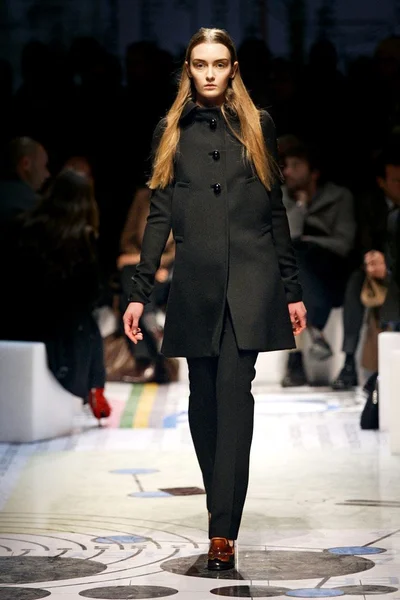 Look 12